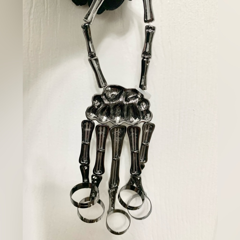 Torrid Skeleton Hand Cuff Glow in the Dark - 1X 2X - NEW - Picture 7 of 8